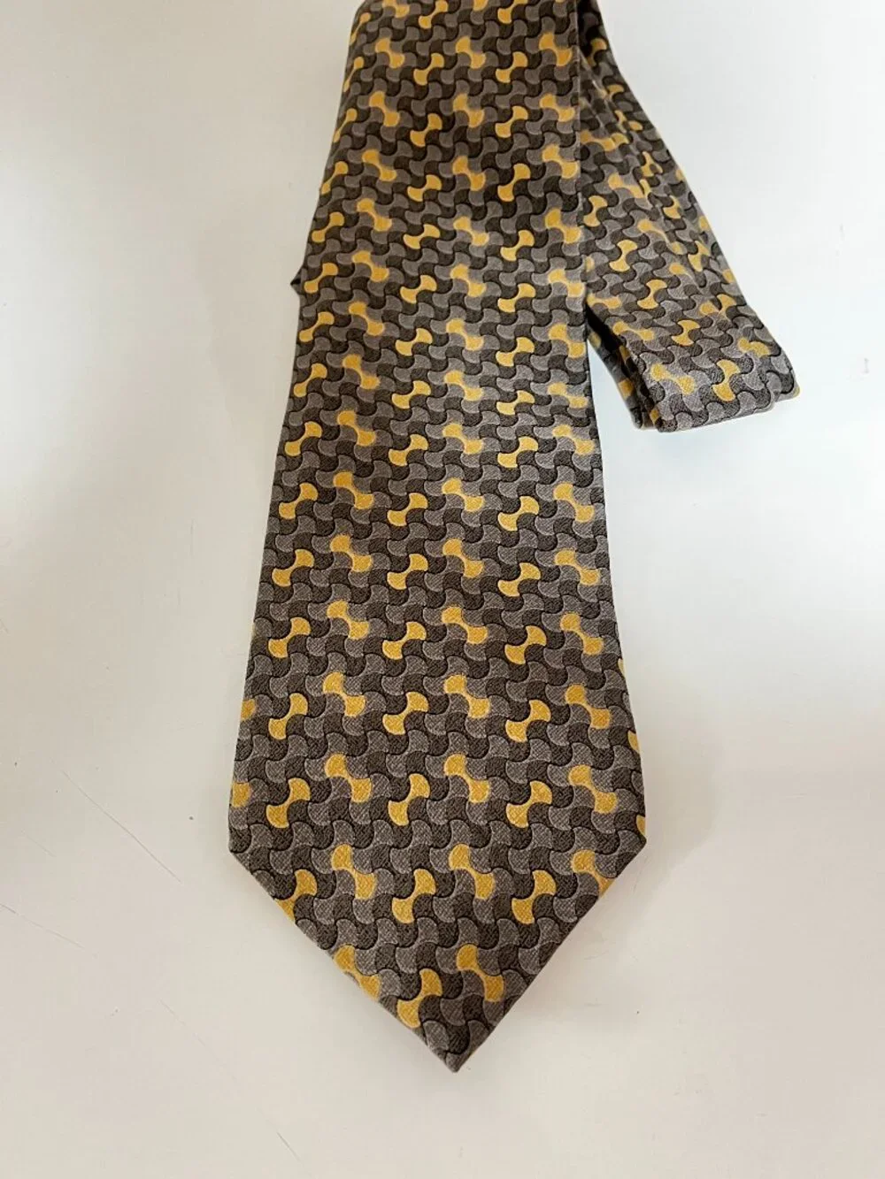 GEORGE MACHADO Mens Necktie preowned like